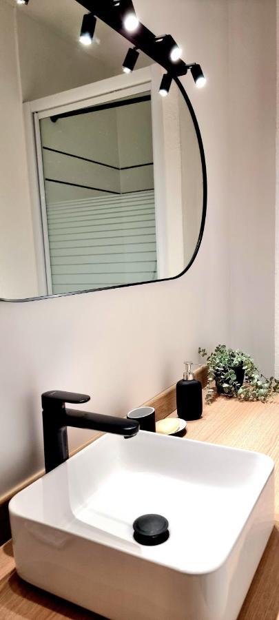Apartamento Sur Un Nuage - Terrasse - Gare - Hypercentre Toulouse Exterior foto